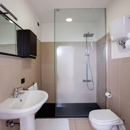 Porta Pispini شقة فندقية 2*